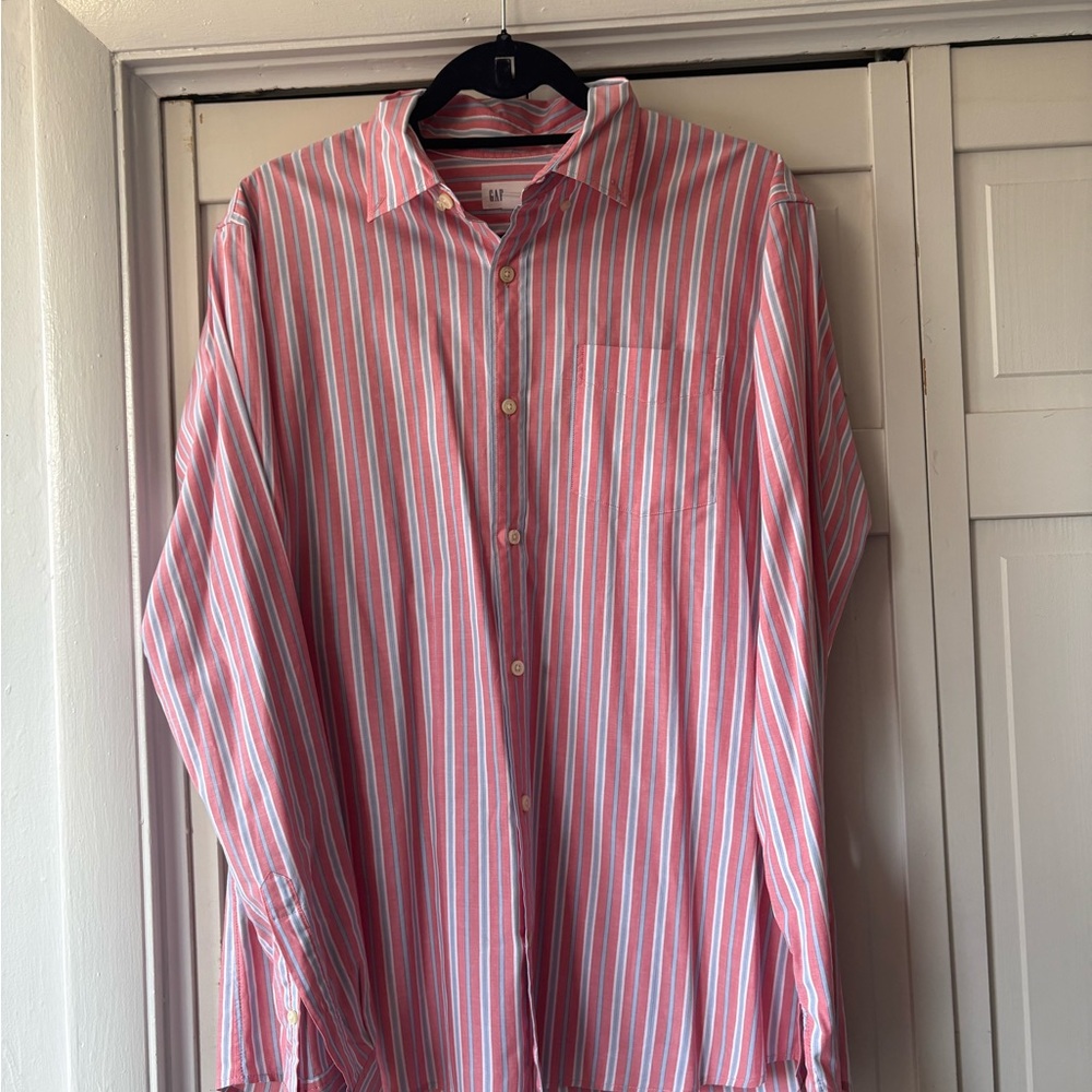 GAP Men's Pink and White Striped Button Down Shirt